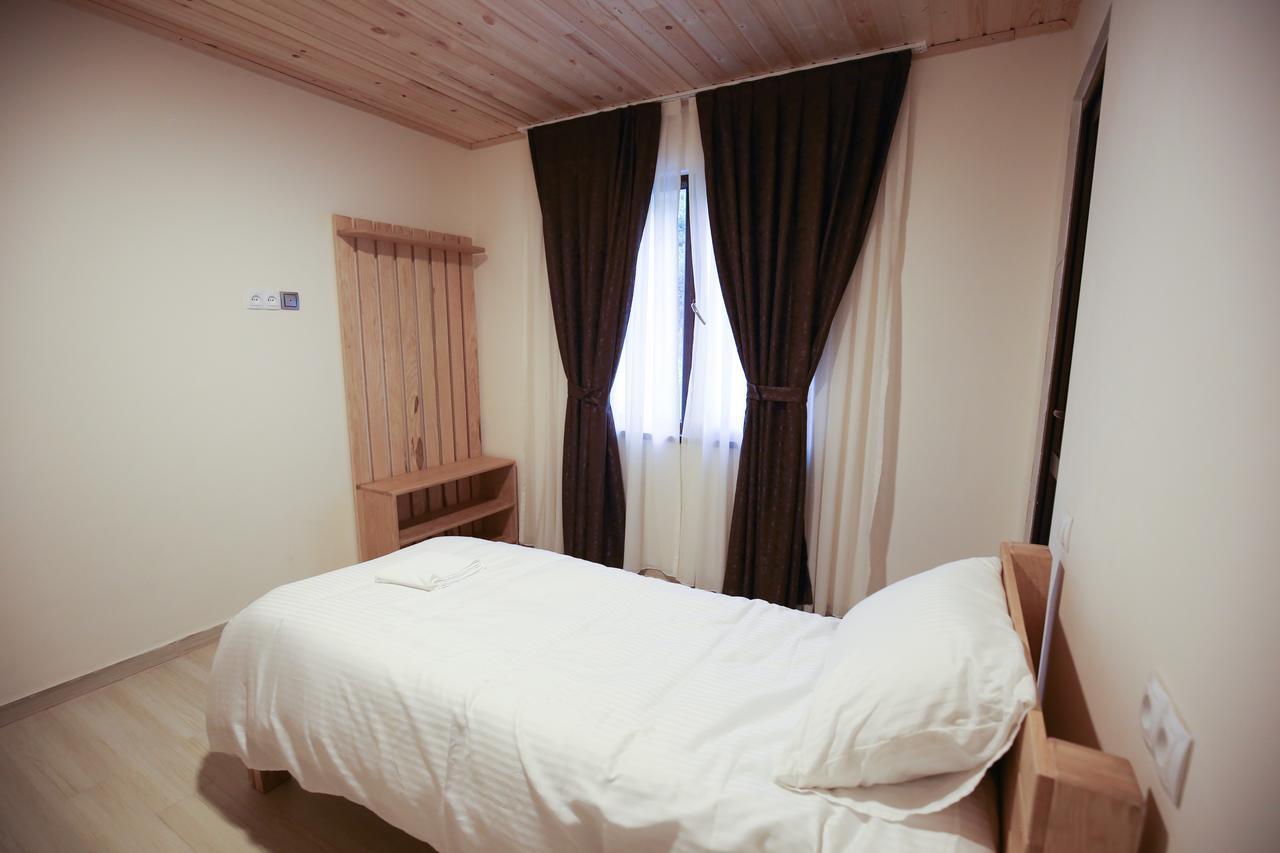 Roza'S Guest House เมสเตีย ภายนอก รูปภาพ