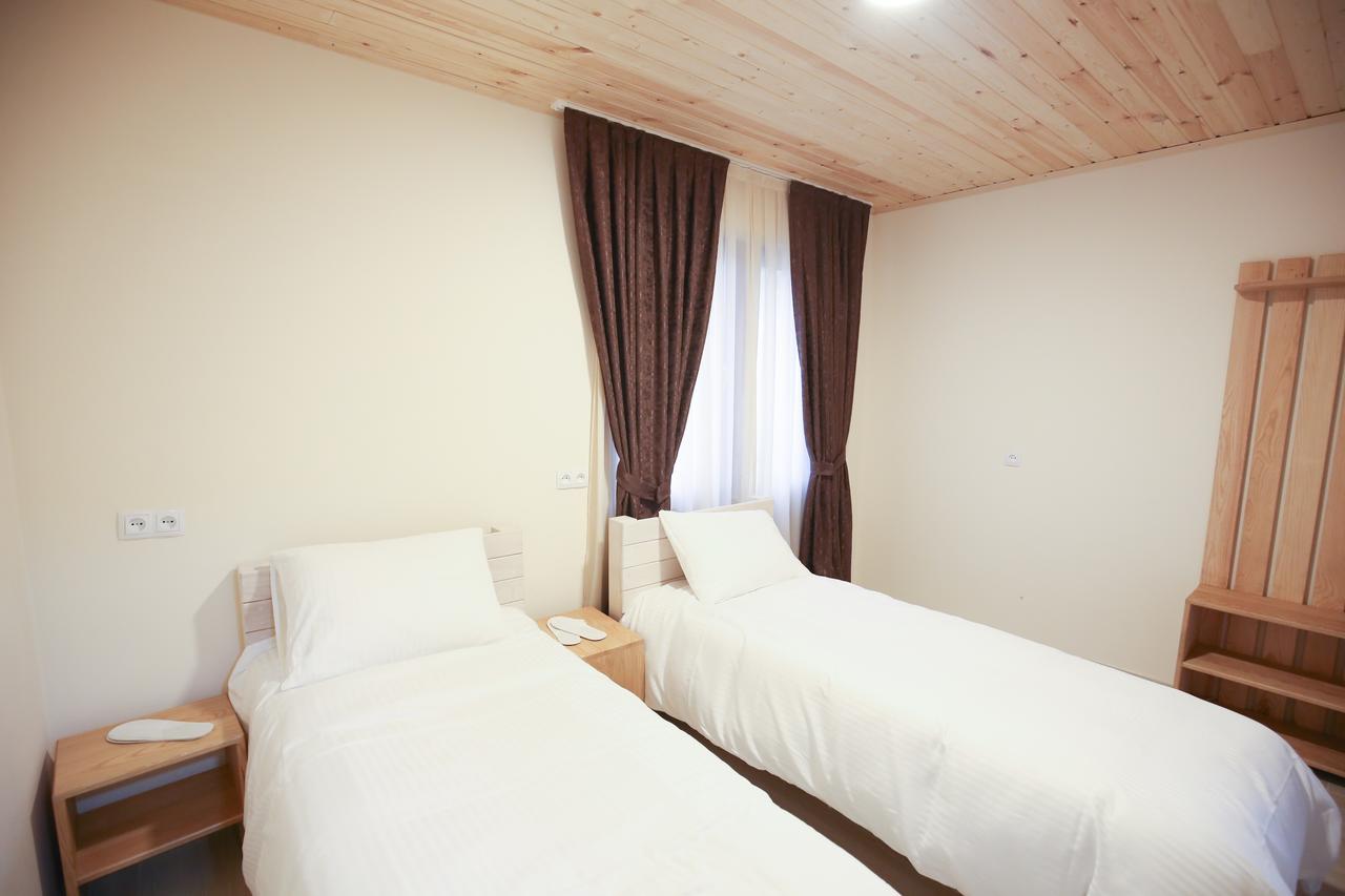 Roza'S Guest House เมสเตีย ภายนอก รูปภาพ